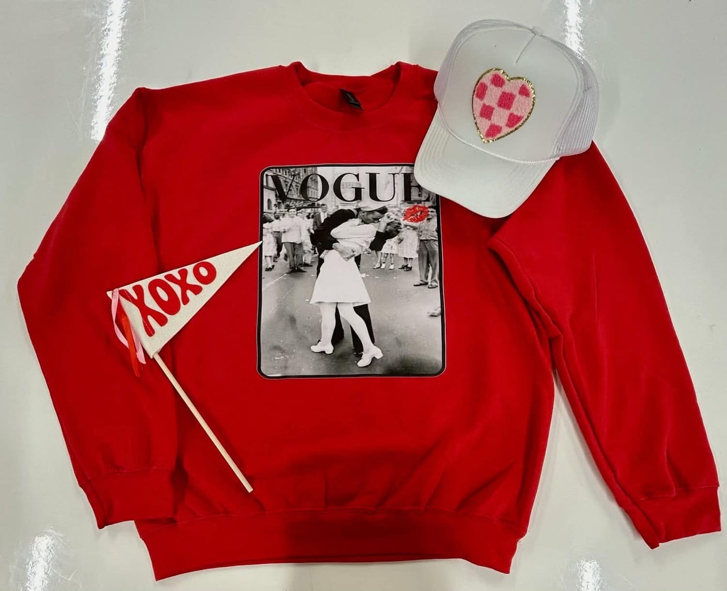 (M) Vogue Kiss Sweatshirt