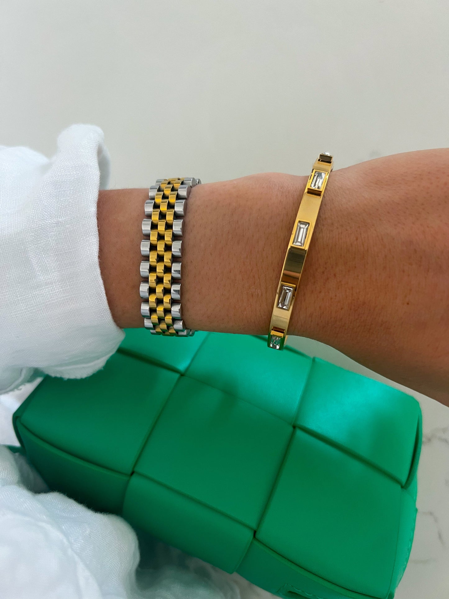 EMERALD + WHITE BANGLE