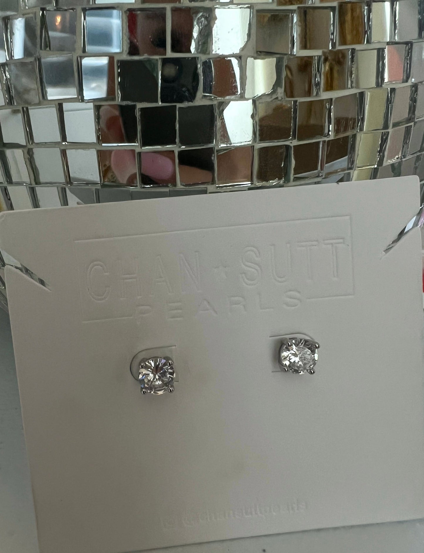 DIAMOND STUDS