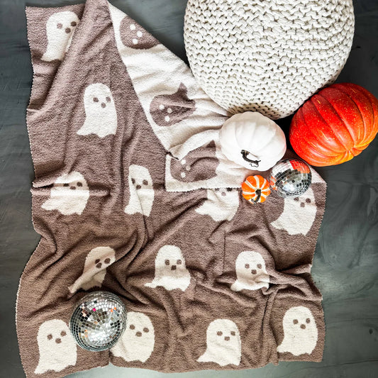 Reversible Ghost Cloud Blanket