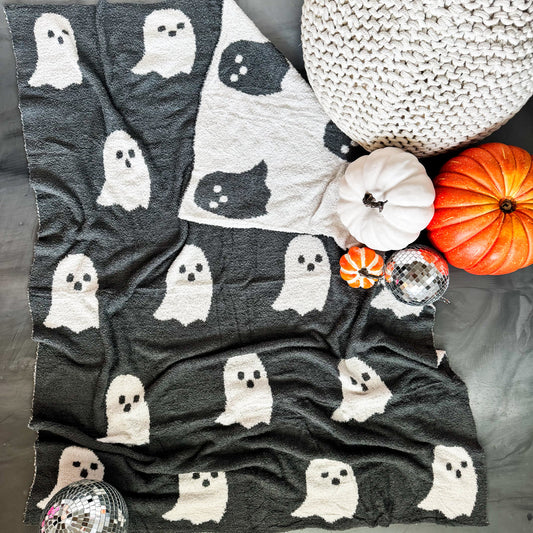 Reversible Ghost Cloud Blanket