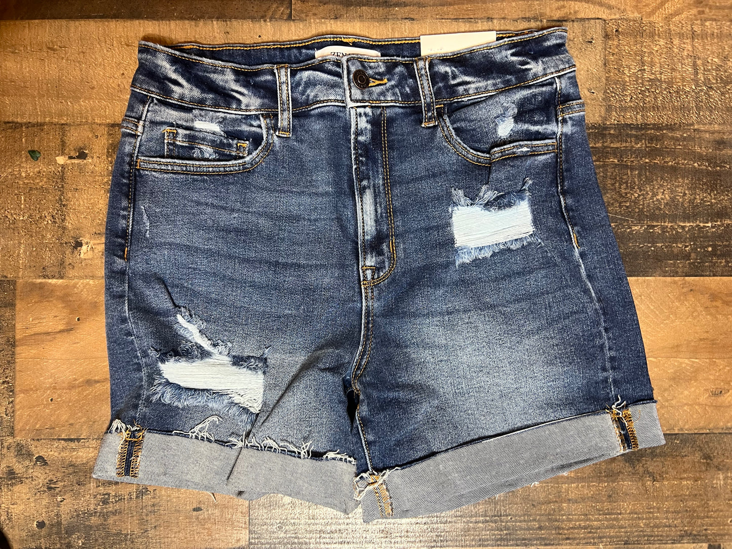 Carli Cuffed Shorts