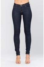 Load image into Gallery viewer, Very Dark Judy Blue Skinny Jeans (Size 0-5)